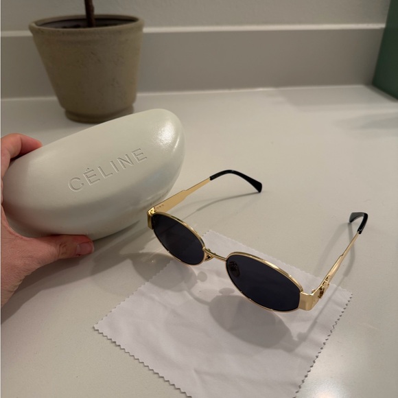 Céline Oval Sunglasses with Case - Picture 6 of 7